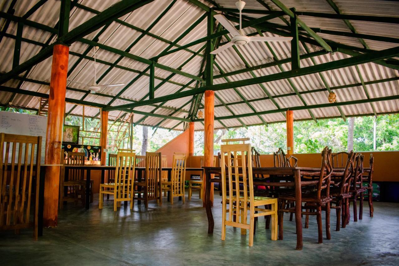 Sarada Beach Resort Yala Tissamaharama Exteriör bild