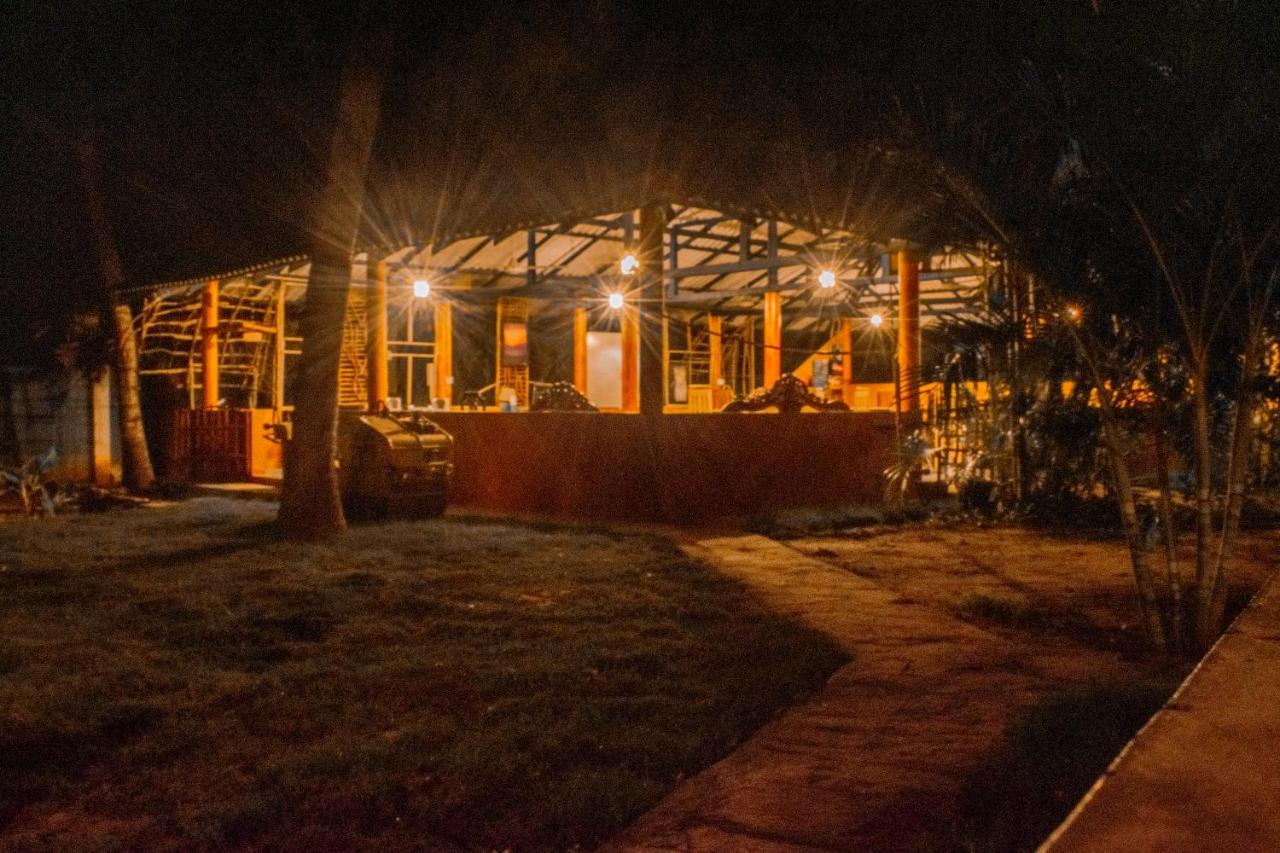 Sarada Beach Resort Yala Tissamaharama Exteriör bild